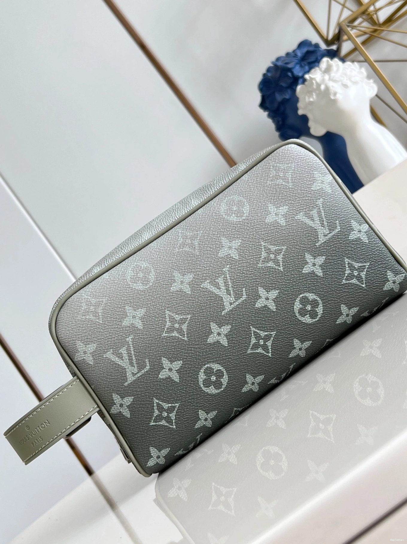 Repzbay DOPP LOCKER LOUIS KIT VUITTON bag-23*13*12CM 0714